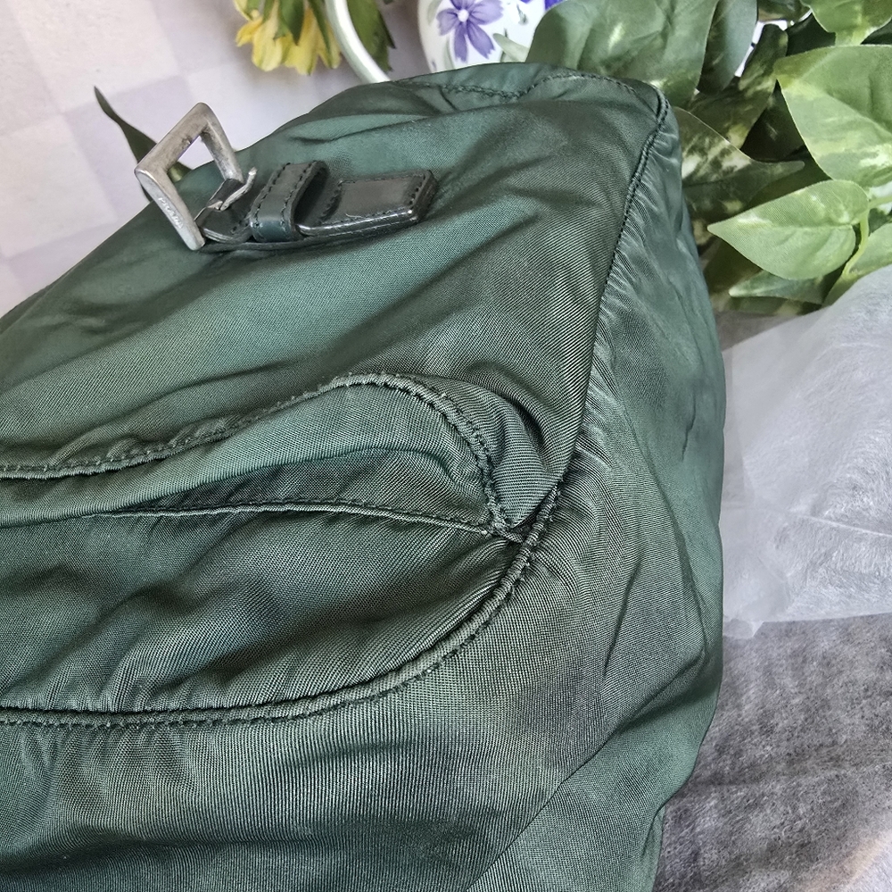 Authentic Prada Forest Green Messenger Bag - Picture 7 of 15